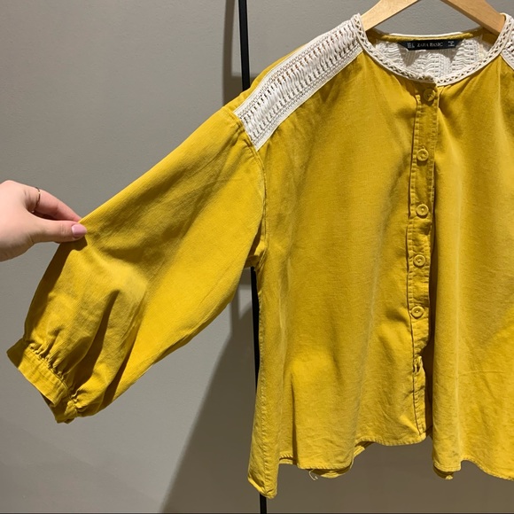 Zara blouse - Picture 3 of 5